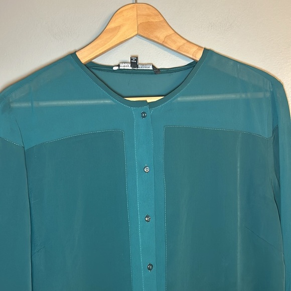 W118 By Walter Baker Green Blouse, Sz M, Sheer Panels Button Up Shirt, Top - Picture 3 of 6